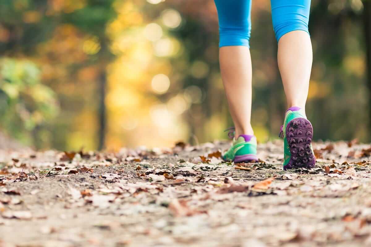 bigstock-caminar-caminata-actividad-física-ejercicio
