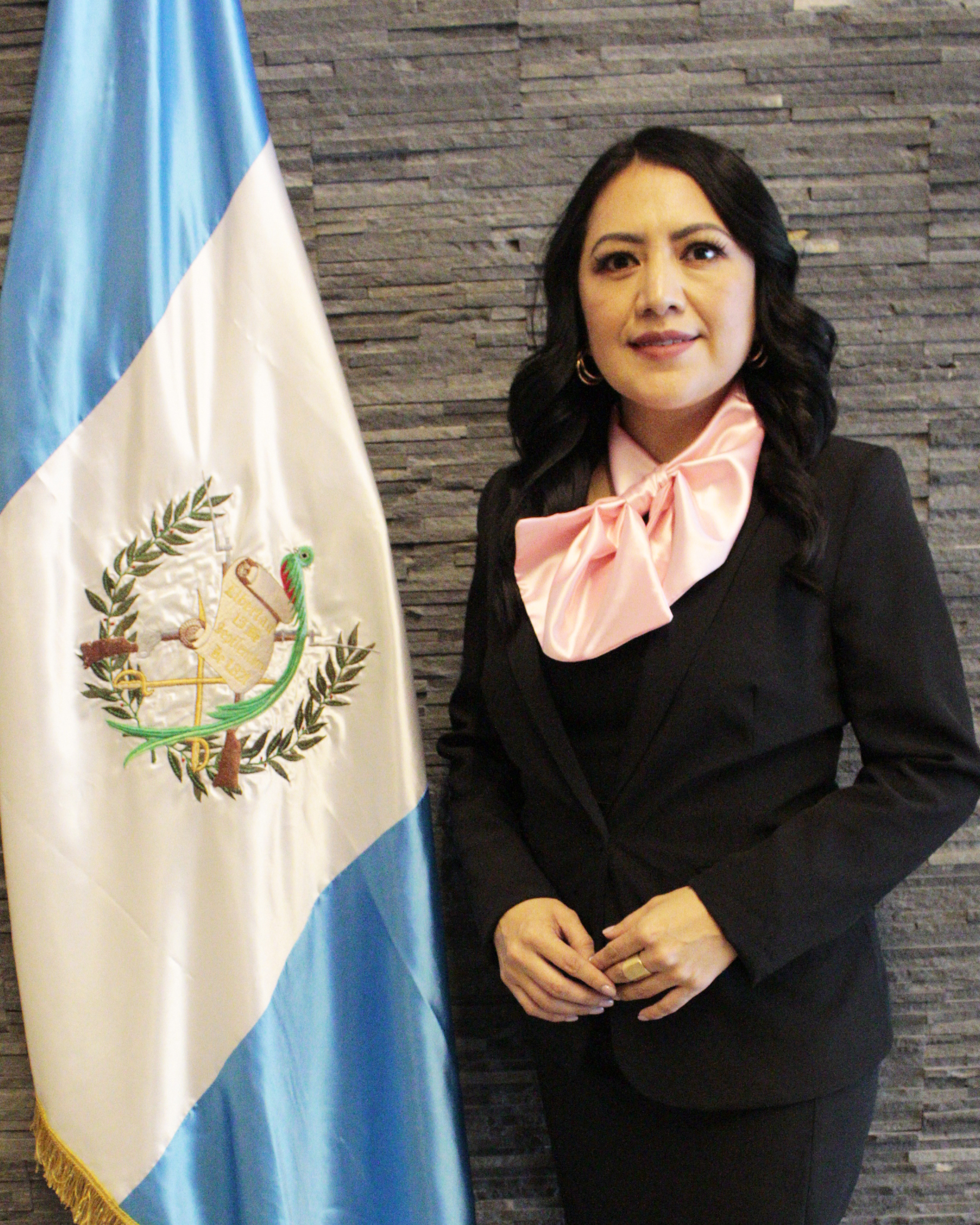 Claudia Pop, Secretaria